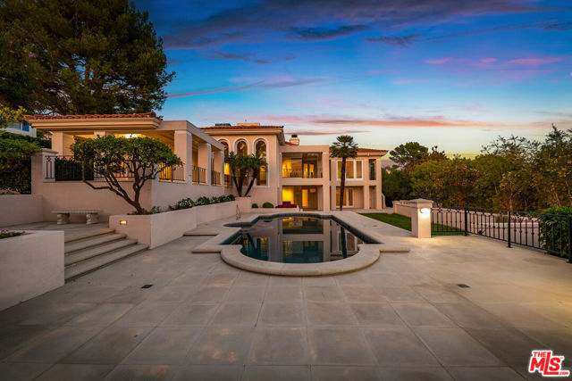 Property photo of 1136 Calle Vista DR