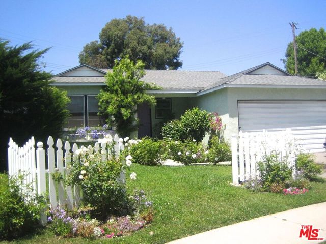 Property photo of 3031 S Bentley AV