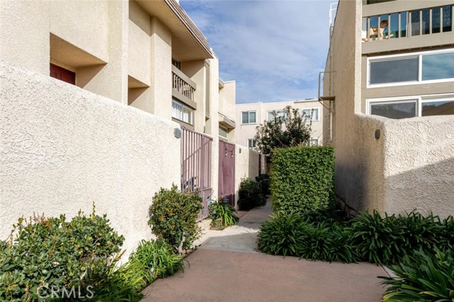 Property photo of 9950 Topanga Canyon