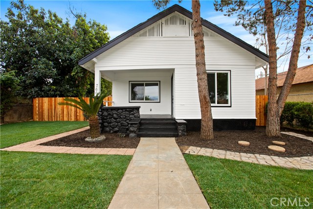 Property photo of 766 W Center