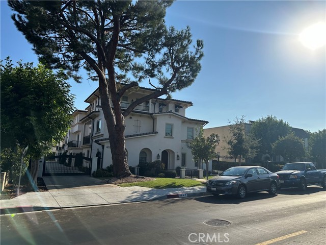 Property photo of 418 W Fairview AV
