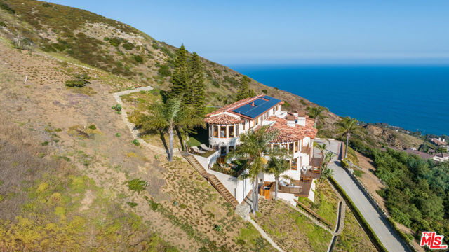Property photo of 4240 Avenida De La Encinal