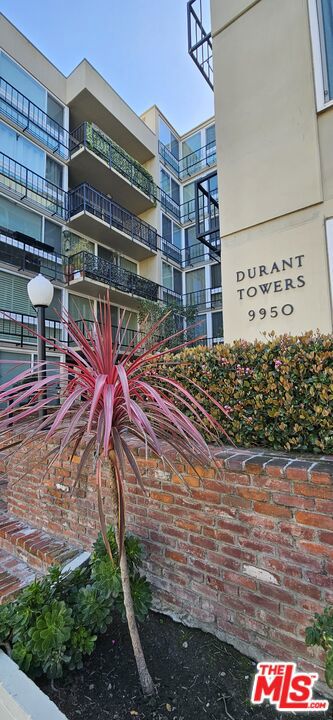 Property photo of 9950 Durant DR