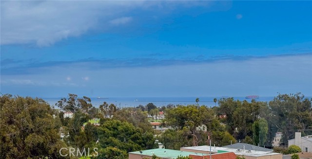 Property photo of 665 W 24th ST