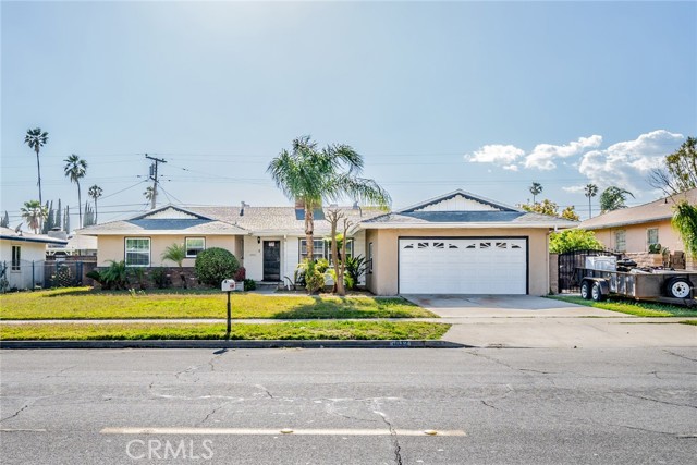 Property photo of 1032 N Sycamore AV