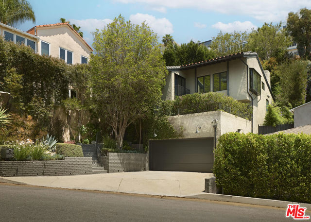 Property photo of 1464 Queens RD