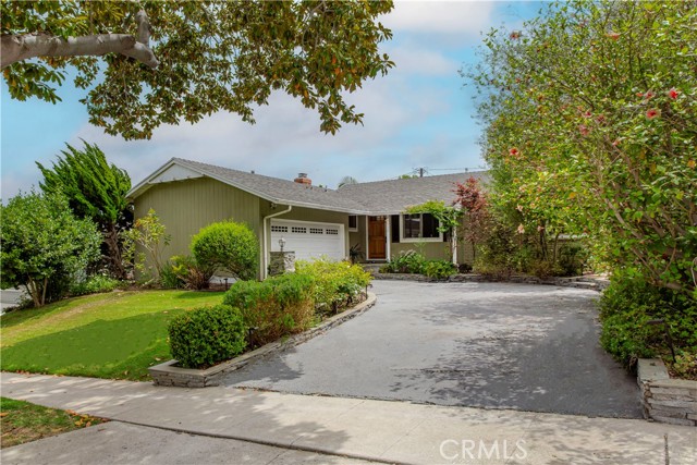 Property photo of 7520 W 90th ST