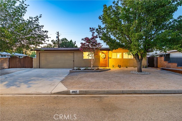Property photo of 2017 W Newgrove ST