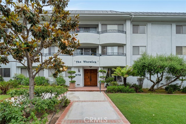 Property photo of 972 E California BL