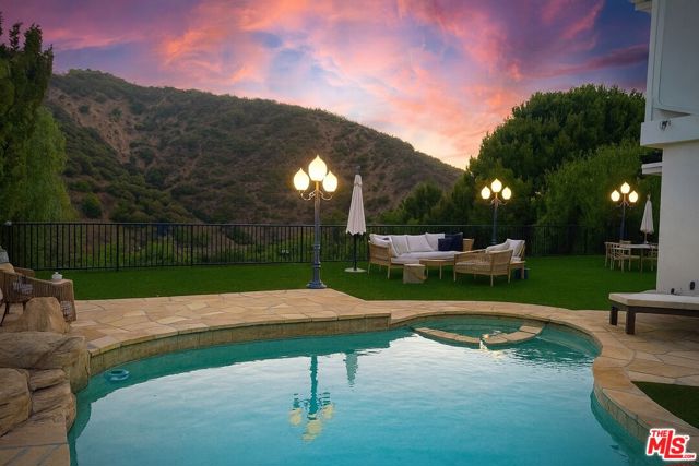 Photo of 16979 Encino Hills Dr