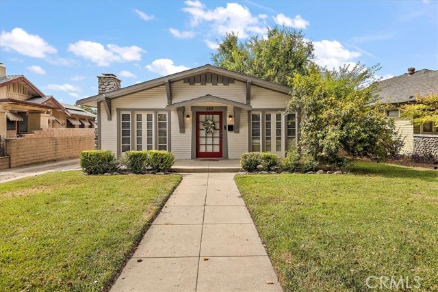 Property photo of 552 E E ST