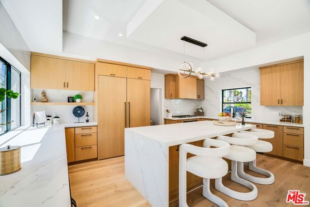Property photo of 1737 Warnall AV