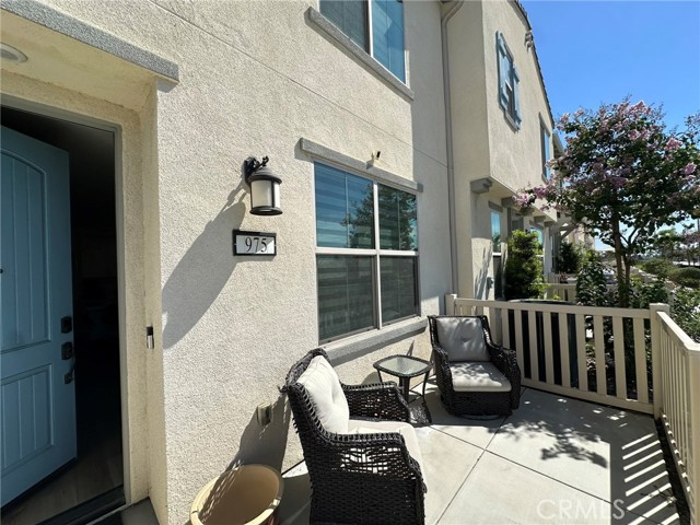 Property photo of 975 W Clover AV