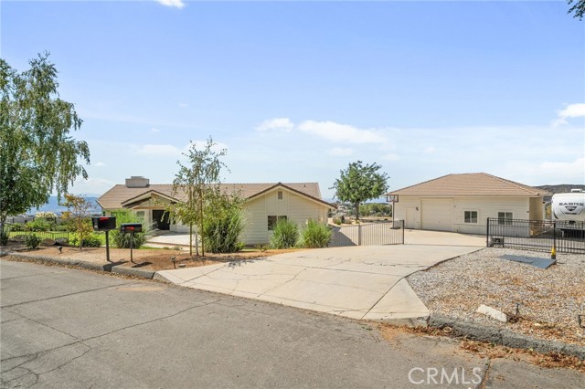 Property photo of 13288 Oak Crest DR