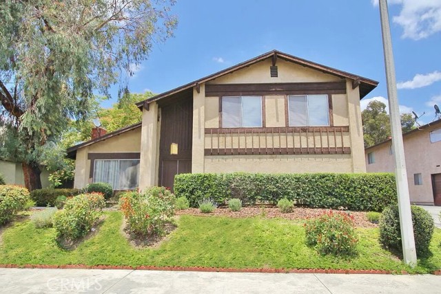 Property photo of 1725 E Nanette Ave