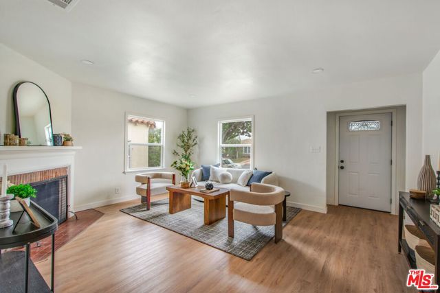 Property photo of 4325 W 58th PL