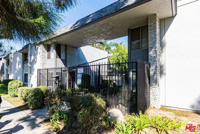 Property photo of 5500 Ackerfield AV