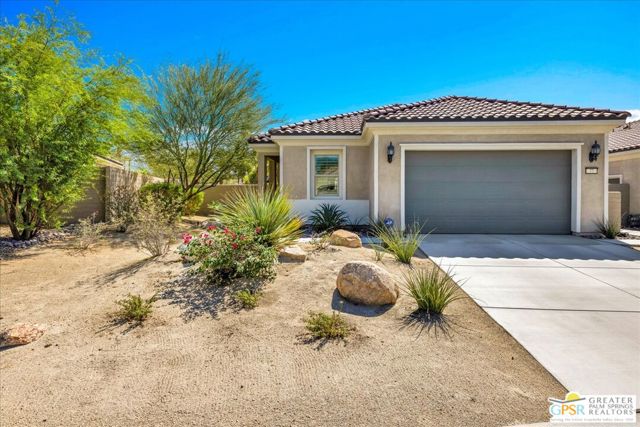 Property photo of 77 Cabernet