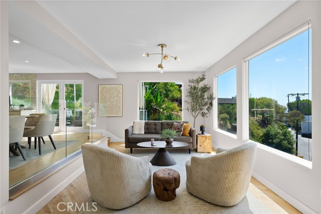 Property photo of 1690 N Crescent Heights