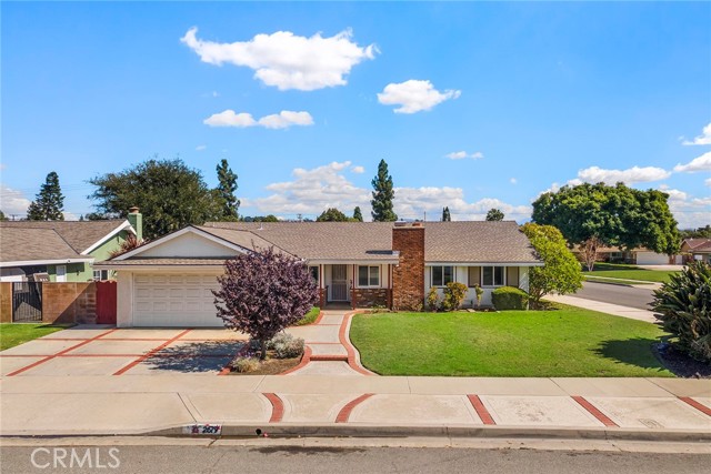 Property photo of 2679 N Glenside
