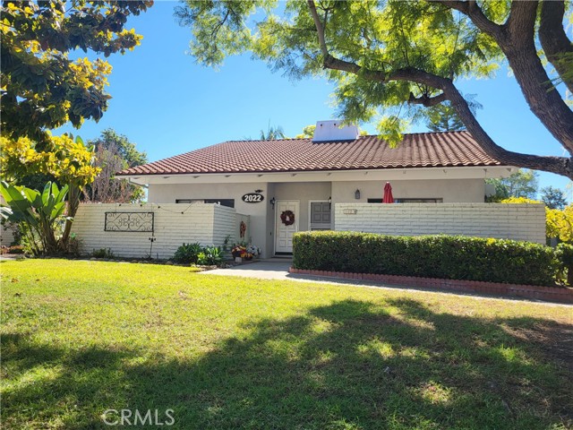 Property photo of 2022 Via Mariposa East