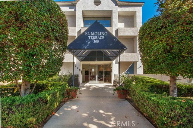 Property photo of 300 N El Molino AV