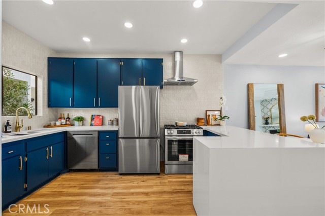 Property photo of 2500 Abbot Kinney Unit 10
