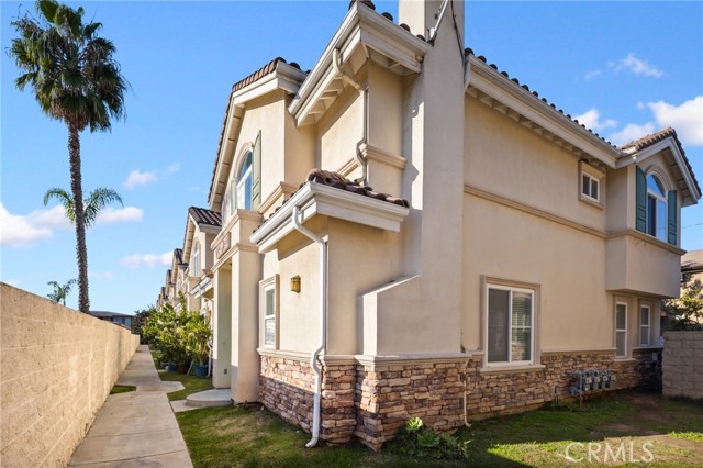 Property photo of 841 S Greenwood