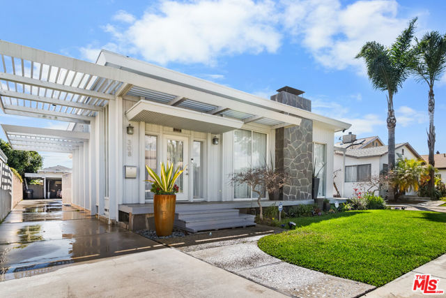 Property photo of 308 W Ellis AV