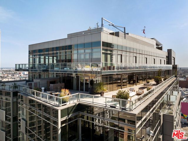 Property photo of 1155 S Grand AV