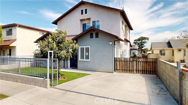 Property photo of 2712 New Ave