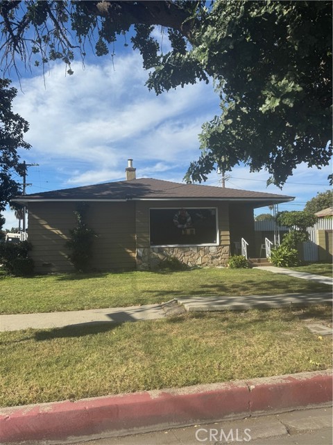 Property photo of 1301 E 106th ST