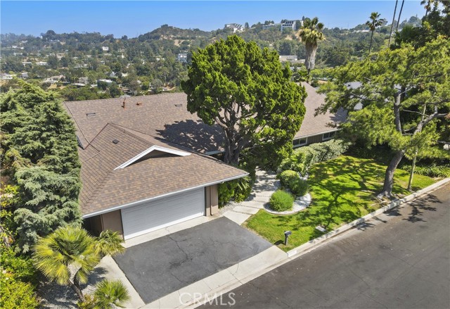 Property photo of 3546 Caribeth DR