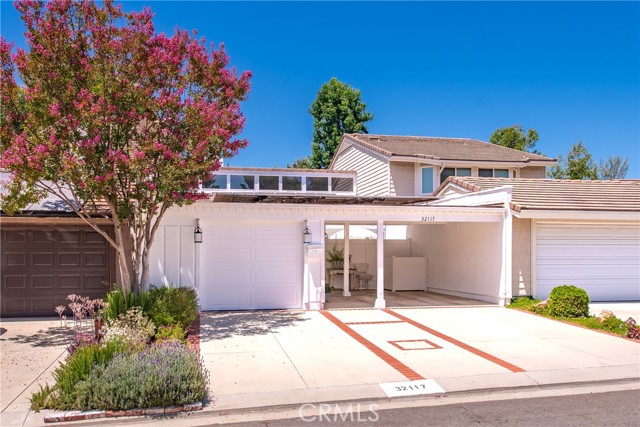 Property photo of 32117 Beachlake LN