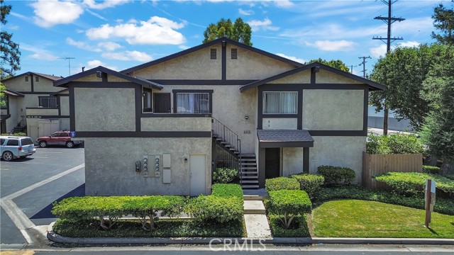 Photo of 9800 Vesper Ave
