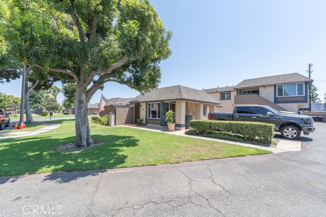 Property photo of 1153 S Dover CR