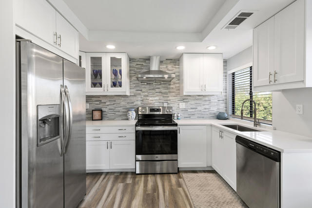 Property photo of 38265 Crocus LN