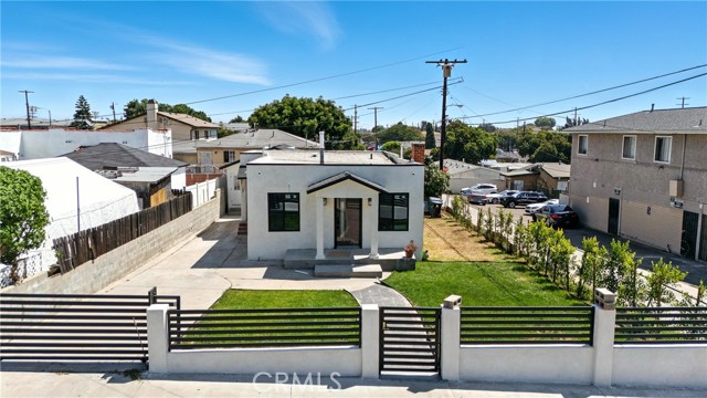 Property photo of 25212 Normandie AV