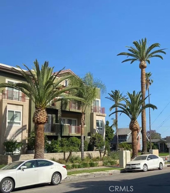Property photo of 228 S Olive AV