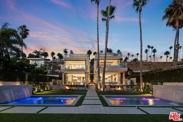 Property photo of 938 Palisades Beach RD