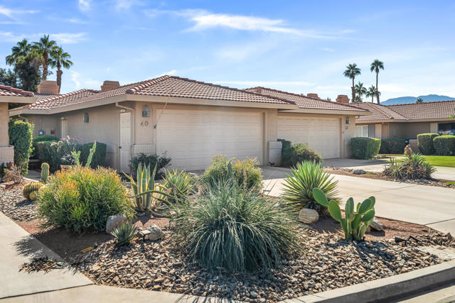 Property photo of 40 Camino Arroyo PL