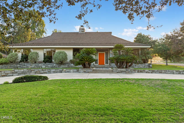 Property photo of 835 Canterbury RD