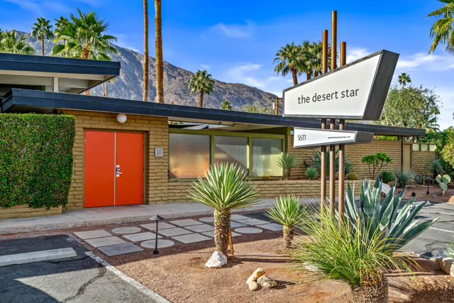 Property photo of 1611 S Calle Palo Fierro