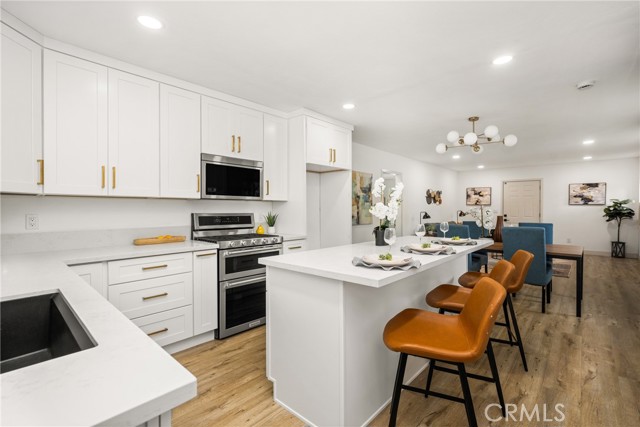 Property photo of 326 S Clementine