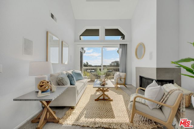 Property photo of 20371 Bluffside CR