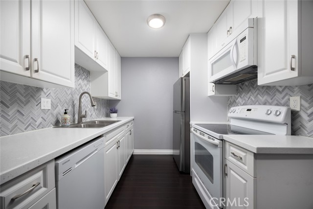 Property photo of 1000 W MacArthur BL