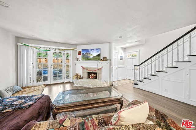 Property photo of 328 W 7th ST