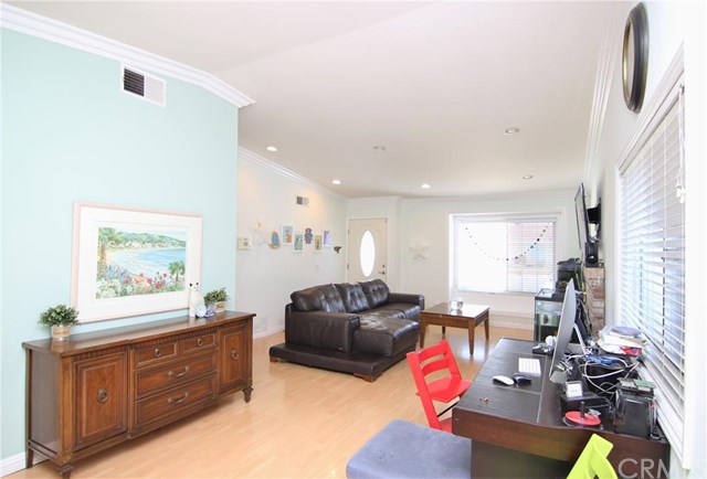 A photo of property located at 7341 Redwood CR, La Palma