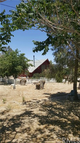 A photo of property located at 10433 Sheep Creek RD, Phelan