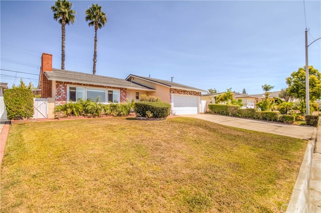 A photo of property located at 15644 La Barca DR, La Mirada